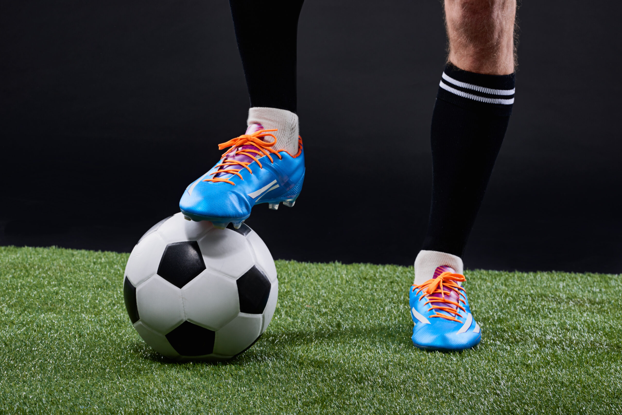 Men’s football boots: perfect grip and maximum performance on the pitch 